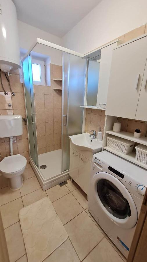 Apartman "Flower Garden" Ražanac Extérieur photo