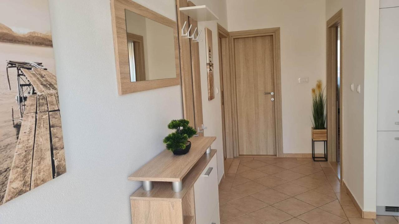 Apartman "Flower Garden" Ražanac Extérieur photo